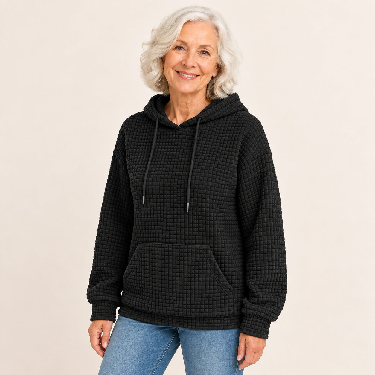 Ina – Strukturierter Hoodie – Schwarz