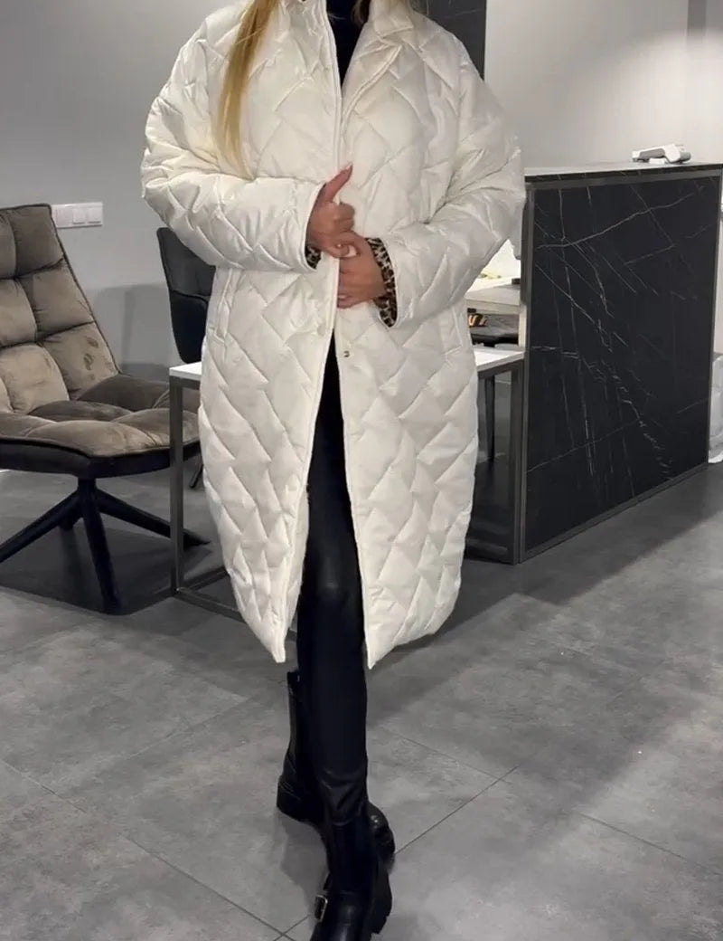 Ana-Ioana – Leopardmantel Vielseitige Eleganz – Bild 2