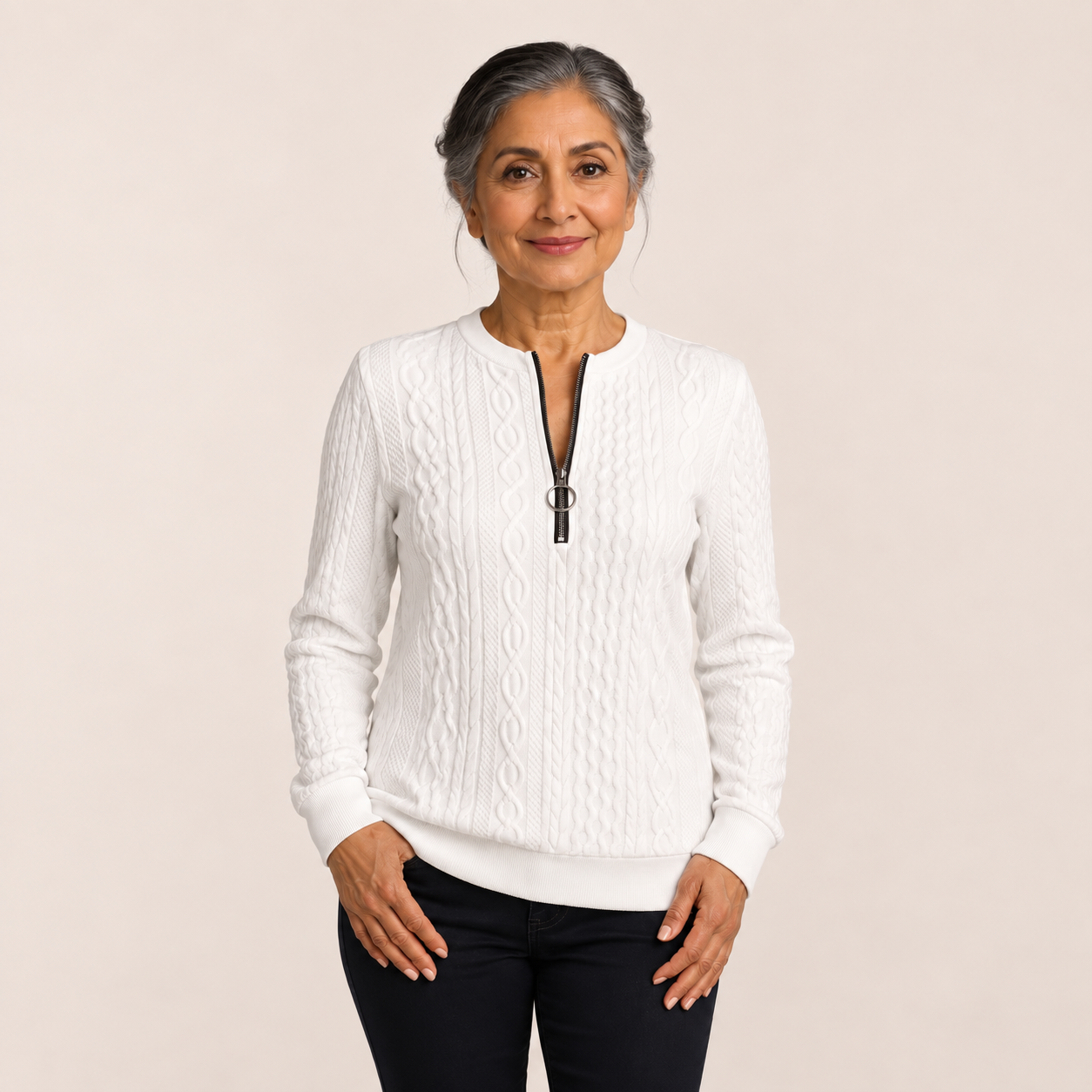 Maria-Valentina Pullover – Weiß – Frontalansicht