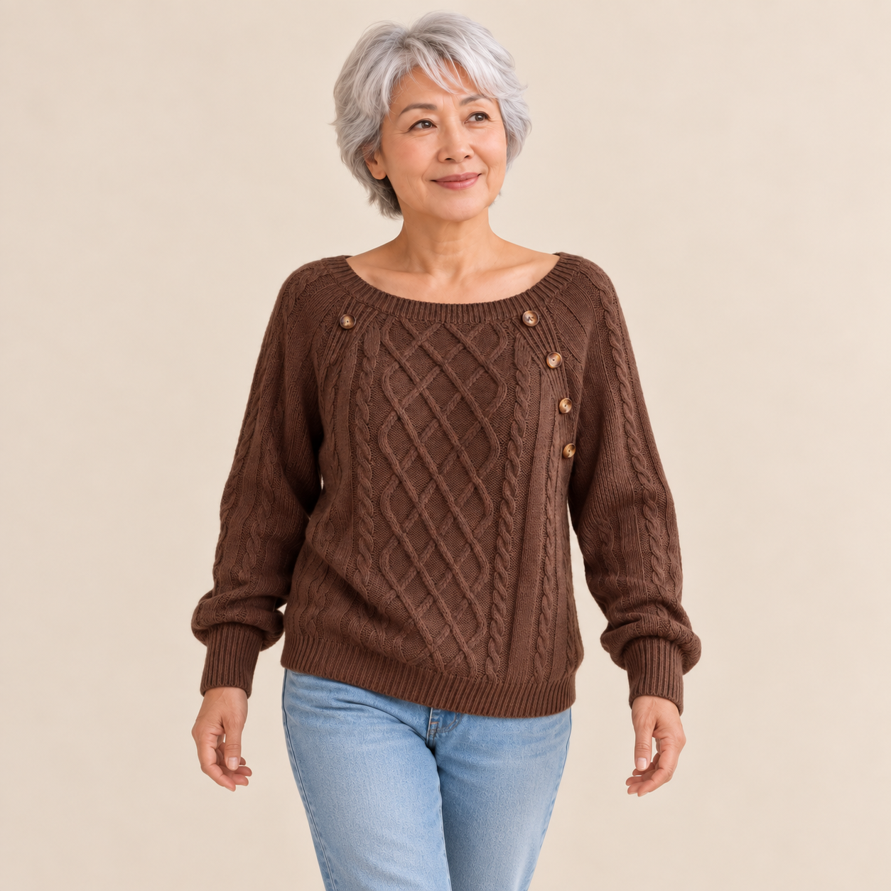 Neppari Pullover – Braun – vollständige Ansicht am Model