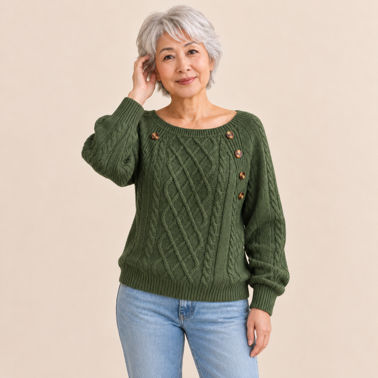 Neppari Pullover – Grün – vollständige Ansicht am Model