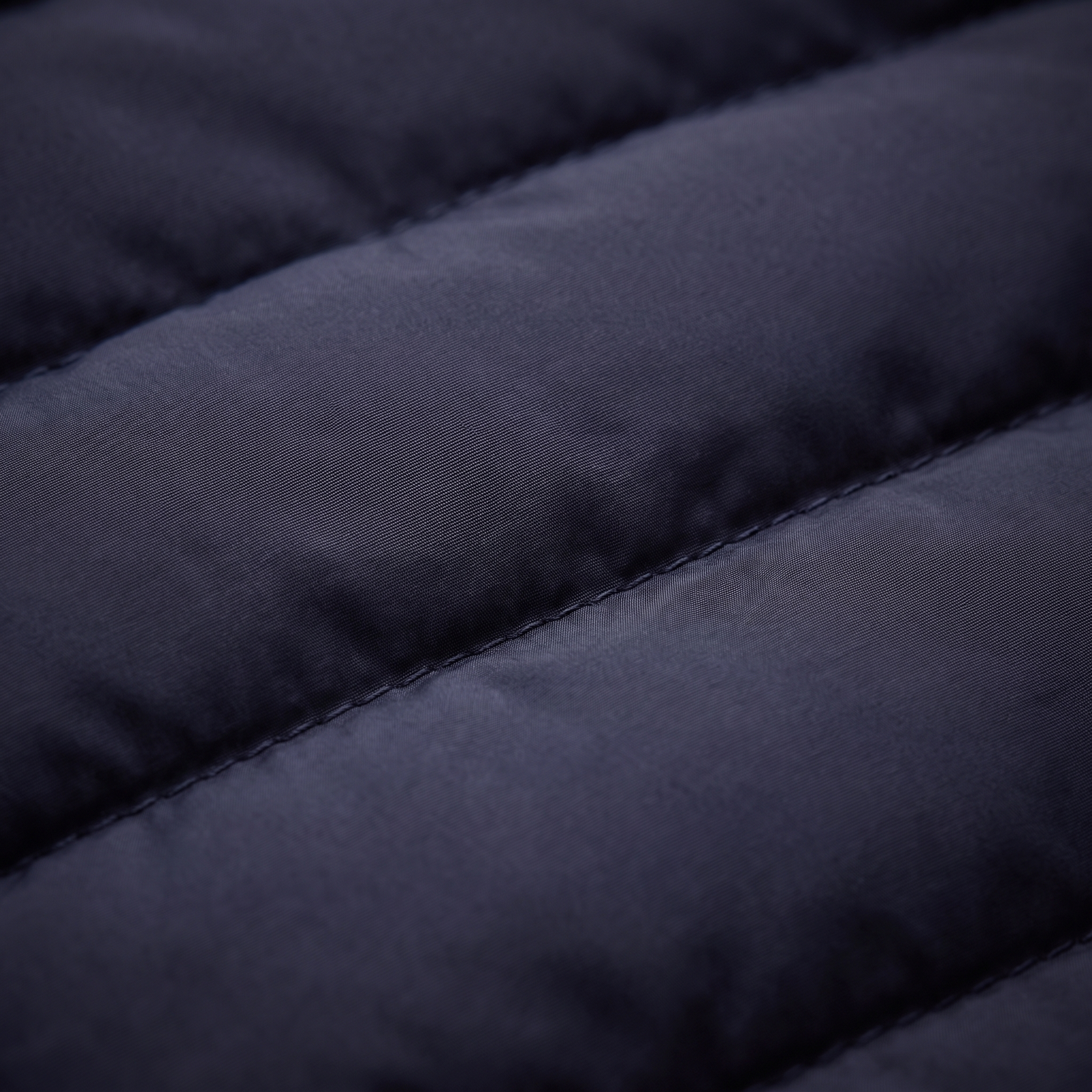 Noah Hybridjacke – Marineblau, Steppdetail