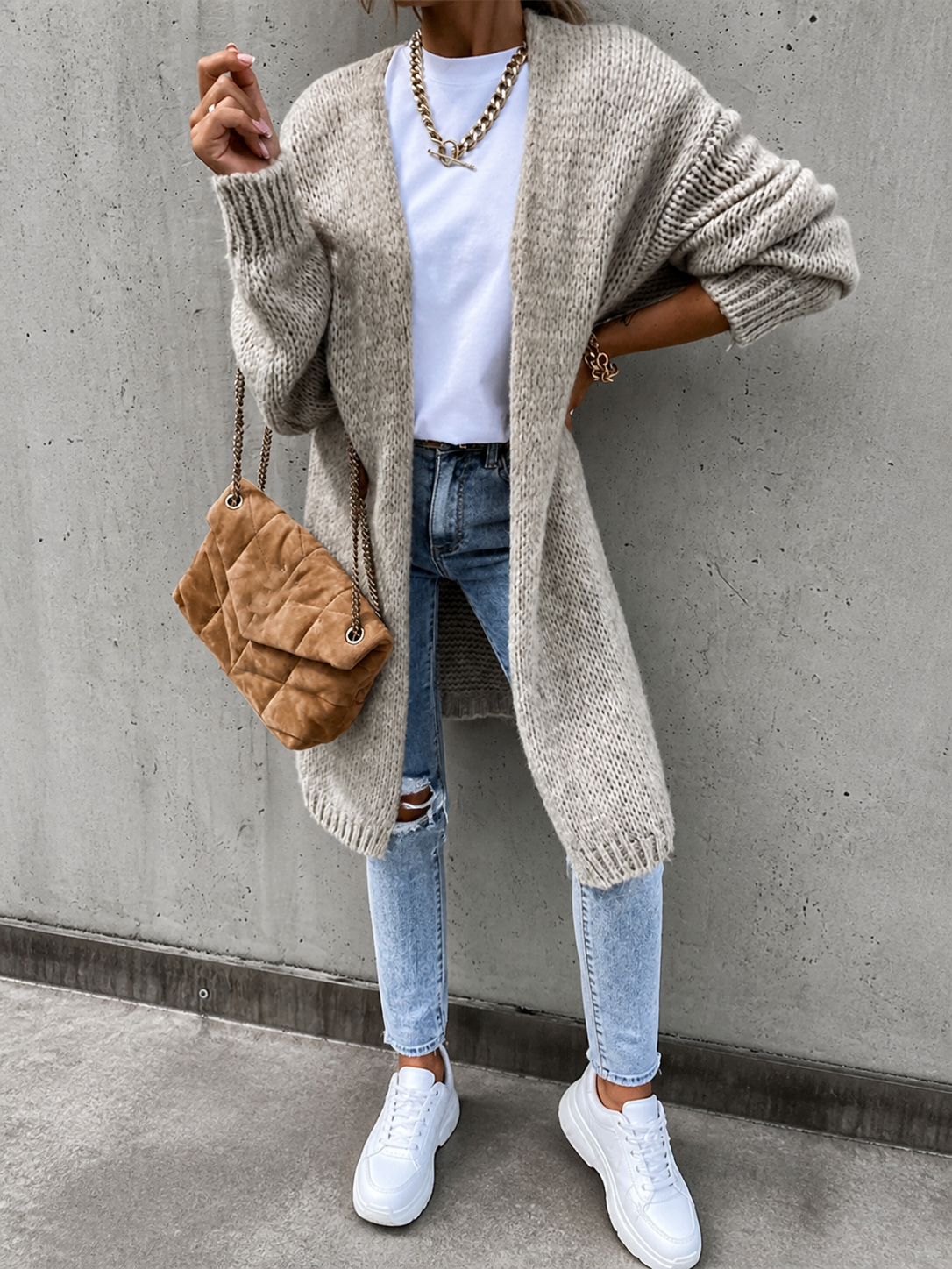 Oana cardigan lung taupe, detaliu frontal