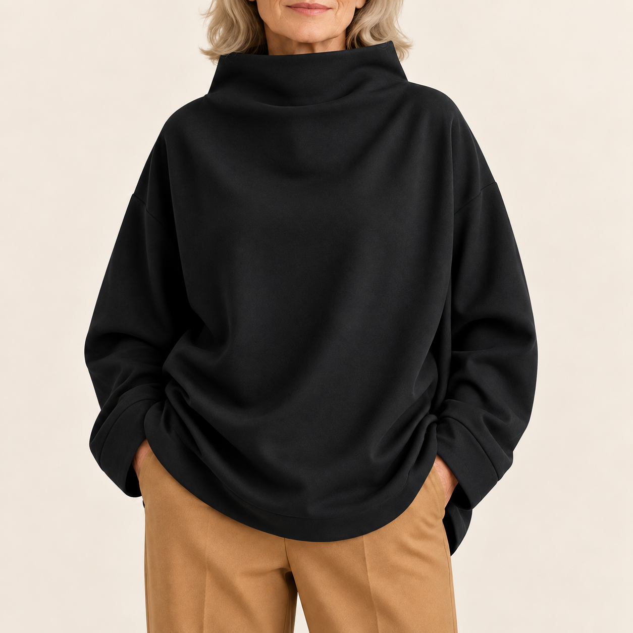 Otilia Rollkragenpullover – Schwarz – Detailansicht
