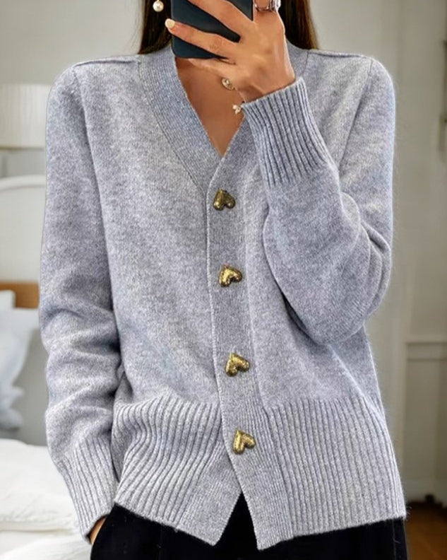 Adele | Cardigan mit Herzknöpfen – Bild 1