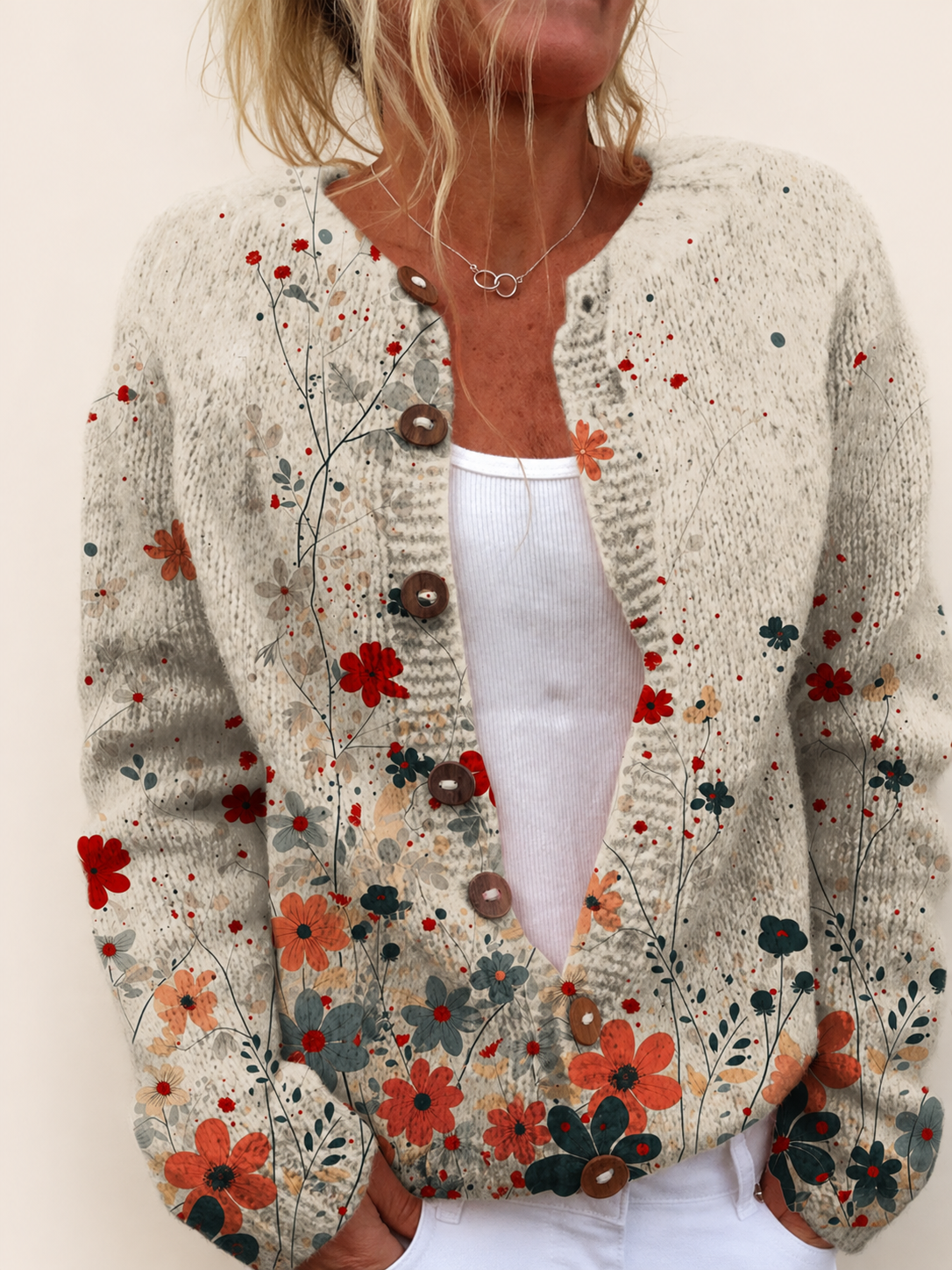 Vintage-Cardigan mit Blumenprint – uniforme Produktaufnahme